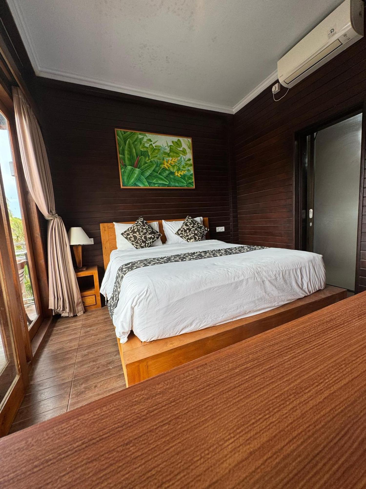 กุส มังค์ สเตย์ Hotel Batununggul ภายนอก รูปภาพ