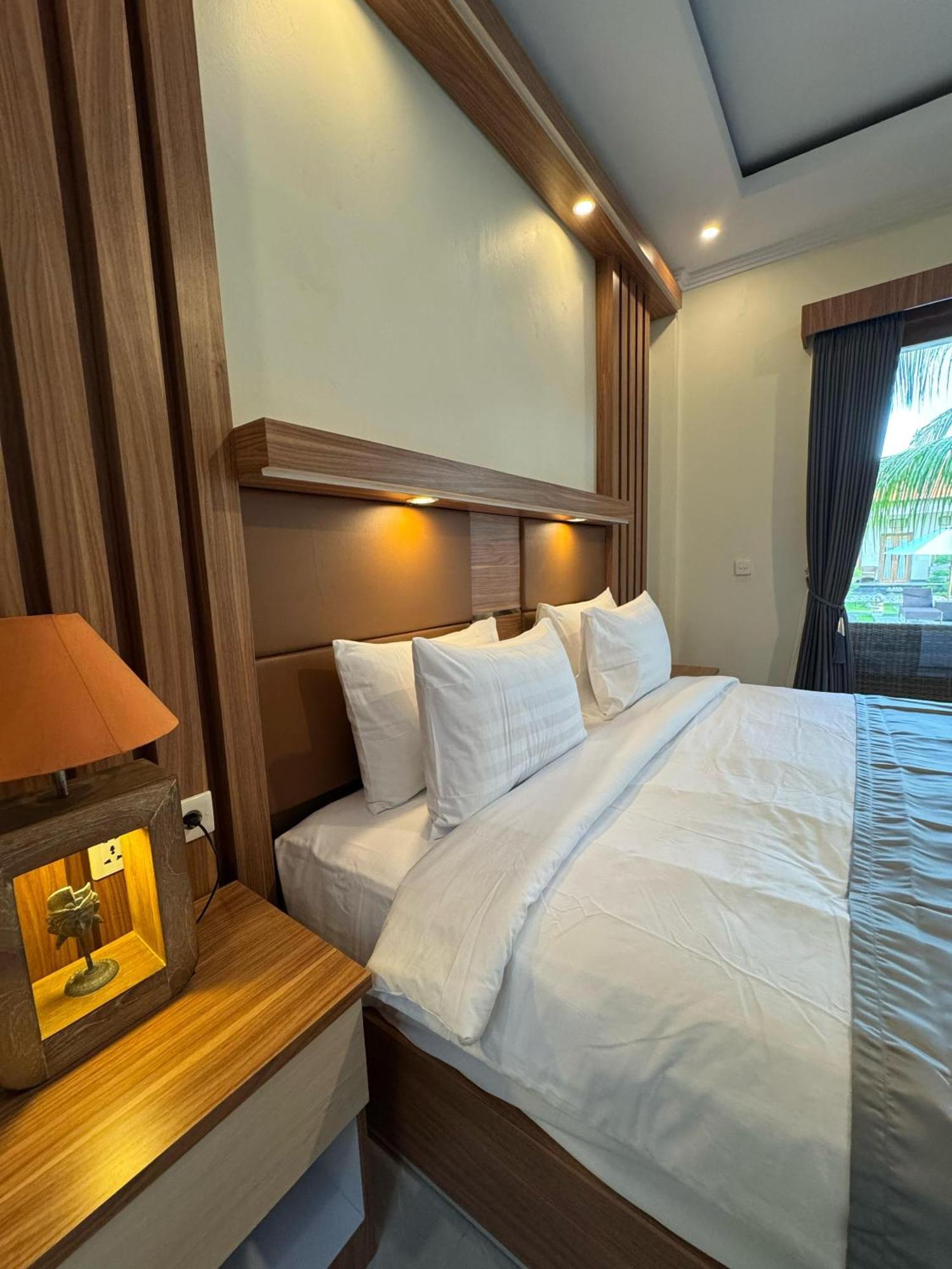 กุส มังค์ สเตย์ Hotel Batununggul ภายนอก รูปภาพ
