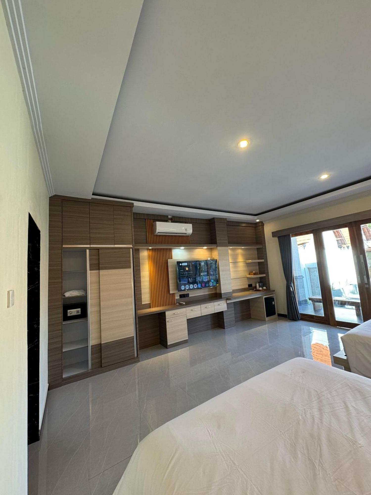 กุส มังค์ สเตย์ Hotel Batununggul ภายนอก รูปภาพ
