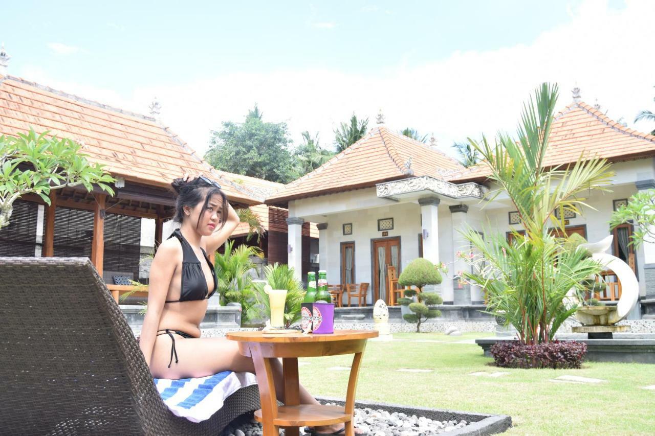 กุส มังค์ สเตย์ Hotel Batununggul ภายนอก รูปภาพ