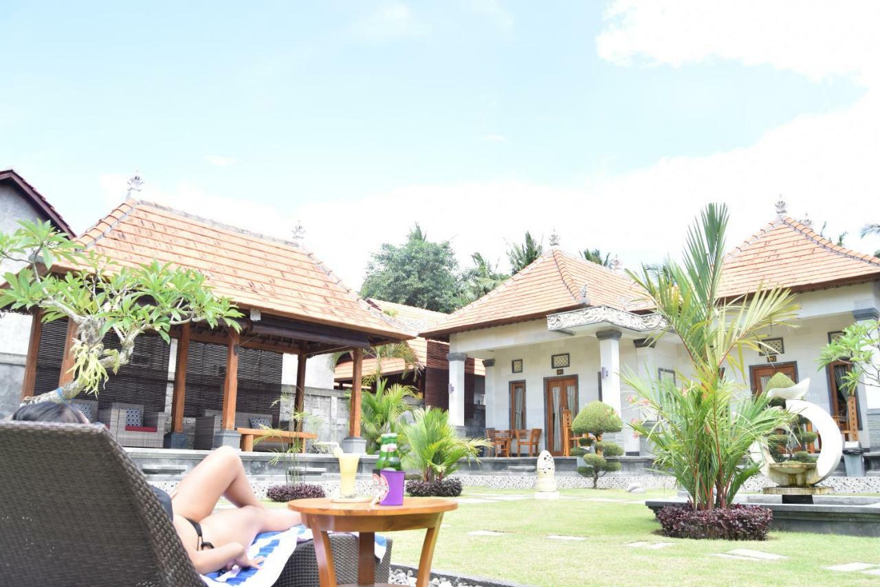 กุส มังค์ สเตย์ Hotel Batununggul ภายนอก รูปภาพ