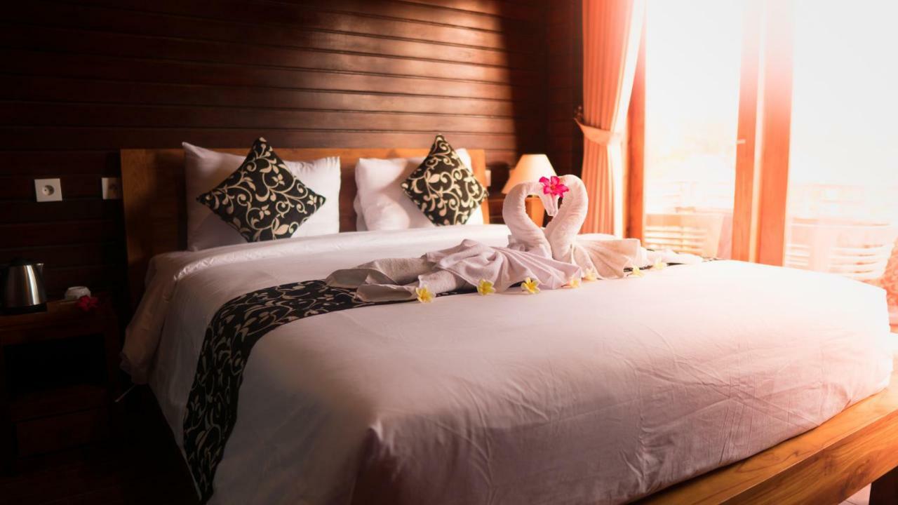 กุส มังค์ สเตย์ Hotel Batununggul ภายนอก รูปภาพ