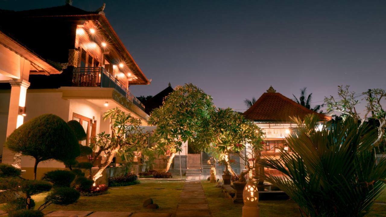 กุส มังค์ สเตย์ Hotel Batununggul ภายนอก รูปภาพ
